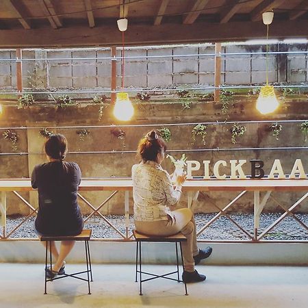 Pickbaan Hostel Lamphun Luaran gambar