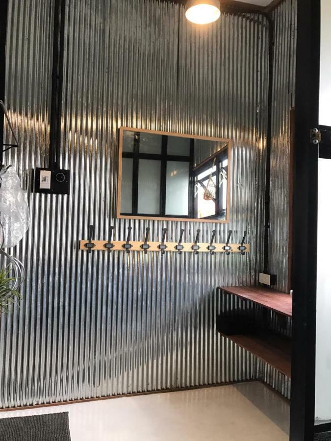 Pickbaan Hostel Lamphun Luaran gambar