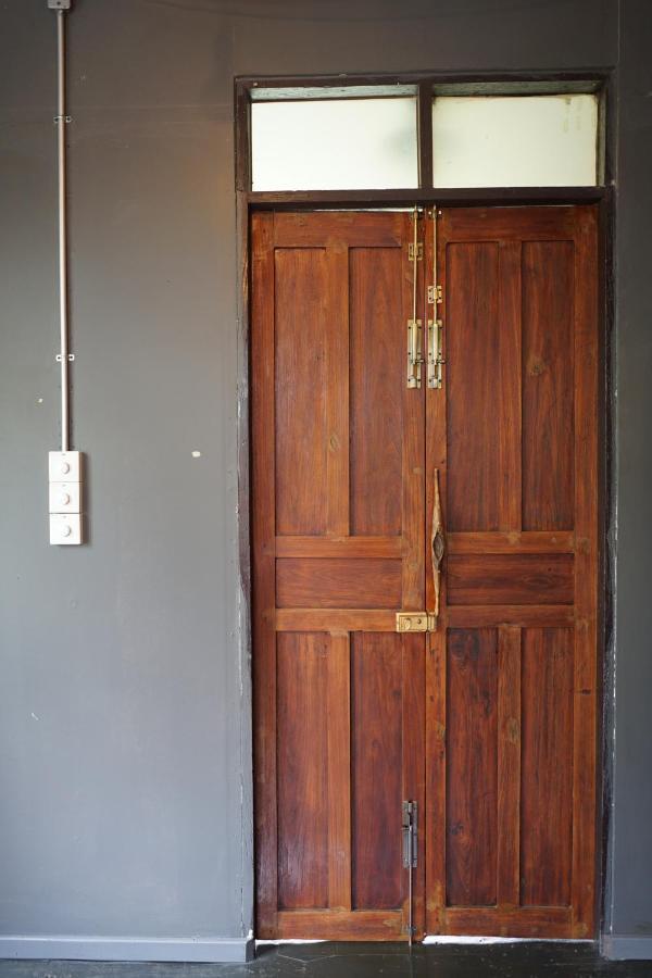 Pickbaan Hostel Lamphun Luaran gambar