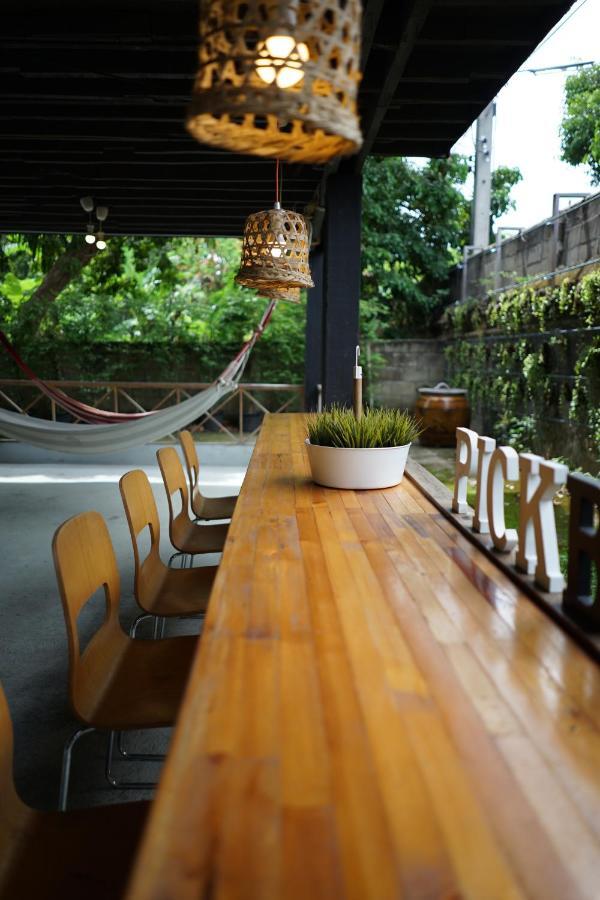 Pickbaan Hostel Lamphun Luaran gambar